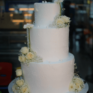 Bánh Kem Cưới Hoa Tươi Trắng TP 2900